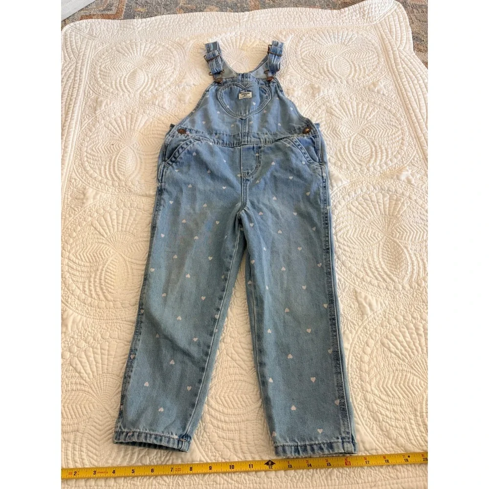OshKosh Bgosh Girls 4T Blue Denim Heart Print Bib Overalls Heart‎ Pocket